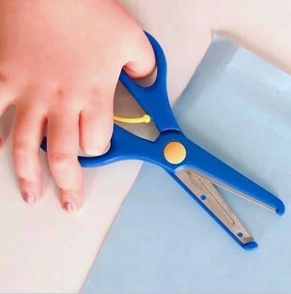 Kiddies Safety Scissors - Image 4
