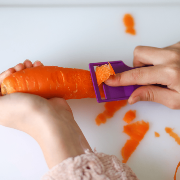 Twin Pack Safety Food Kutter and Safety Food Peeler - Image 8